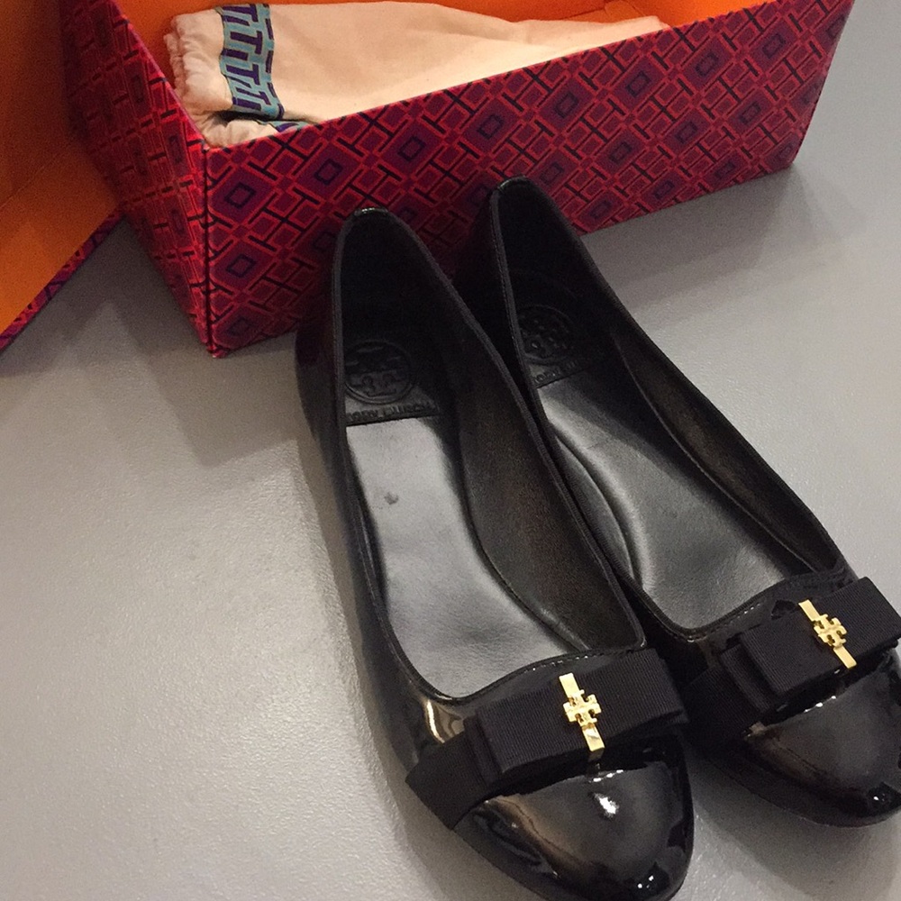 Tory Burch Black Leather Bow Flats
